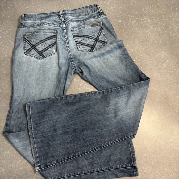 Kenneth Cole Women’s Jeans - Picture 3 of 13